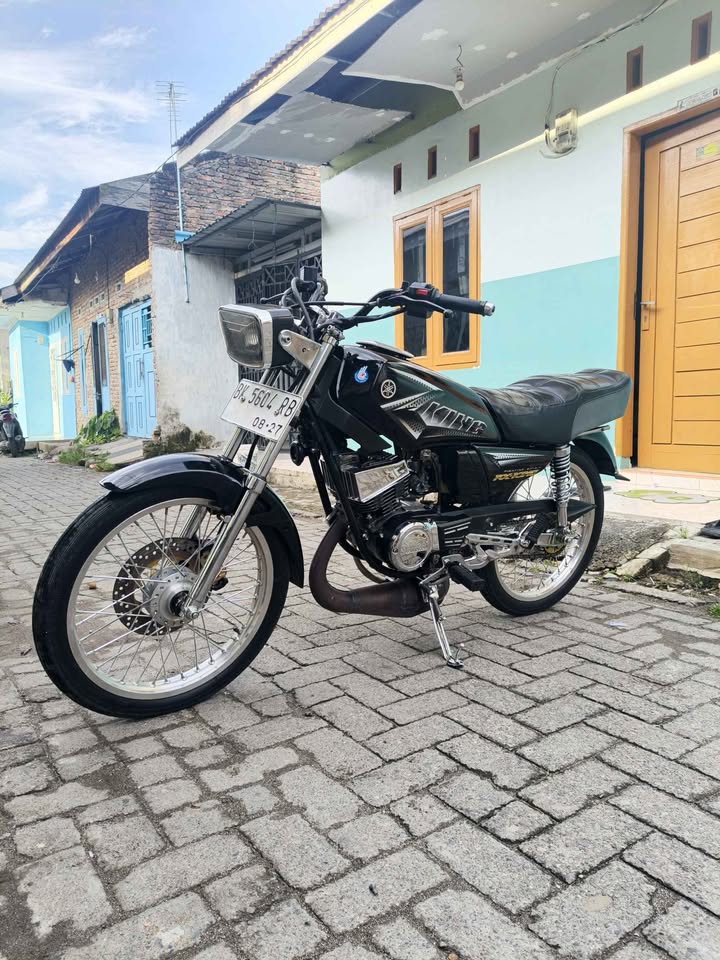 Di jual rx king tahun 2002. Asli hitam