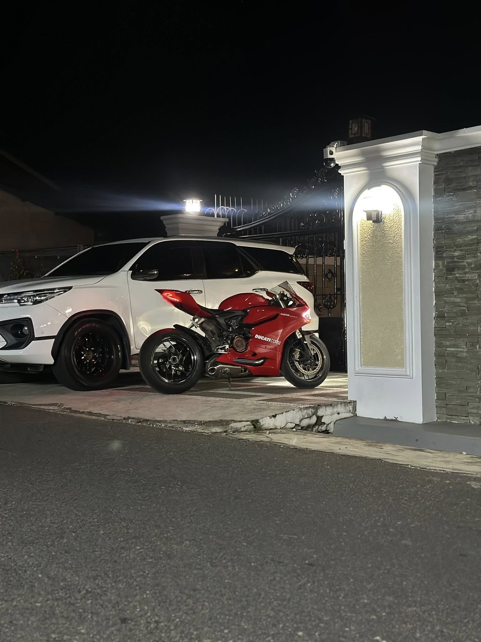 Ducati Panigale 1199 2012 FULL MODS!!
