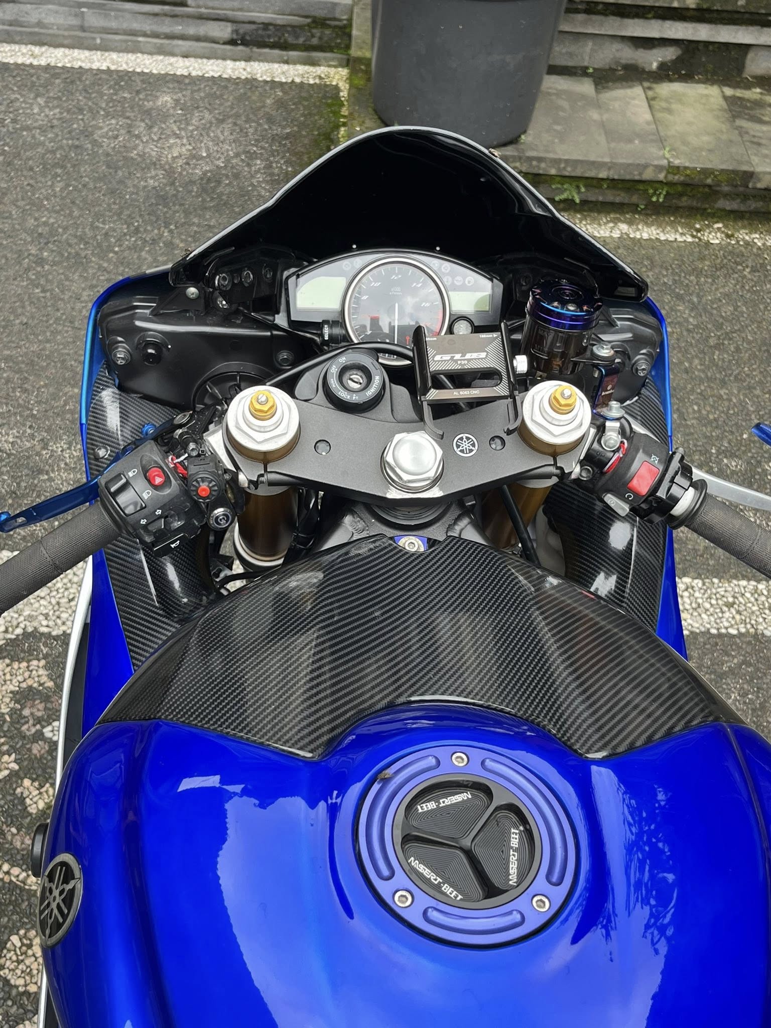 Yamaha R6 Full Paper