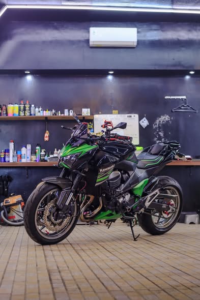 KAWASAKI Z800 2014 FULLPAPER.