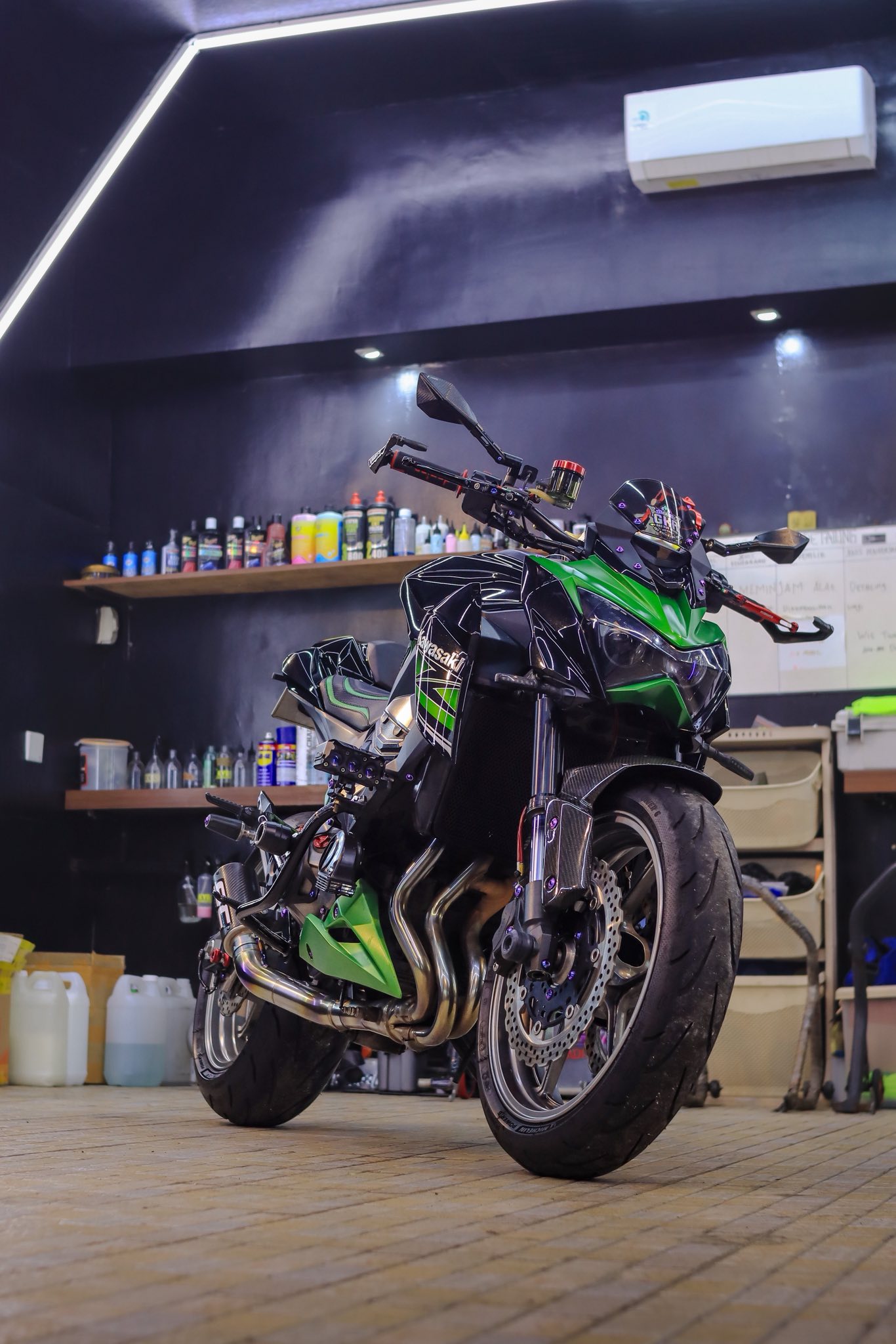 KAWASAKI Z800 2014 FULLPAPER.