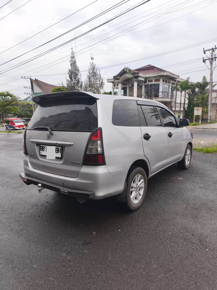 Toyota Innova Diesel Type G. Thn 2011