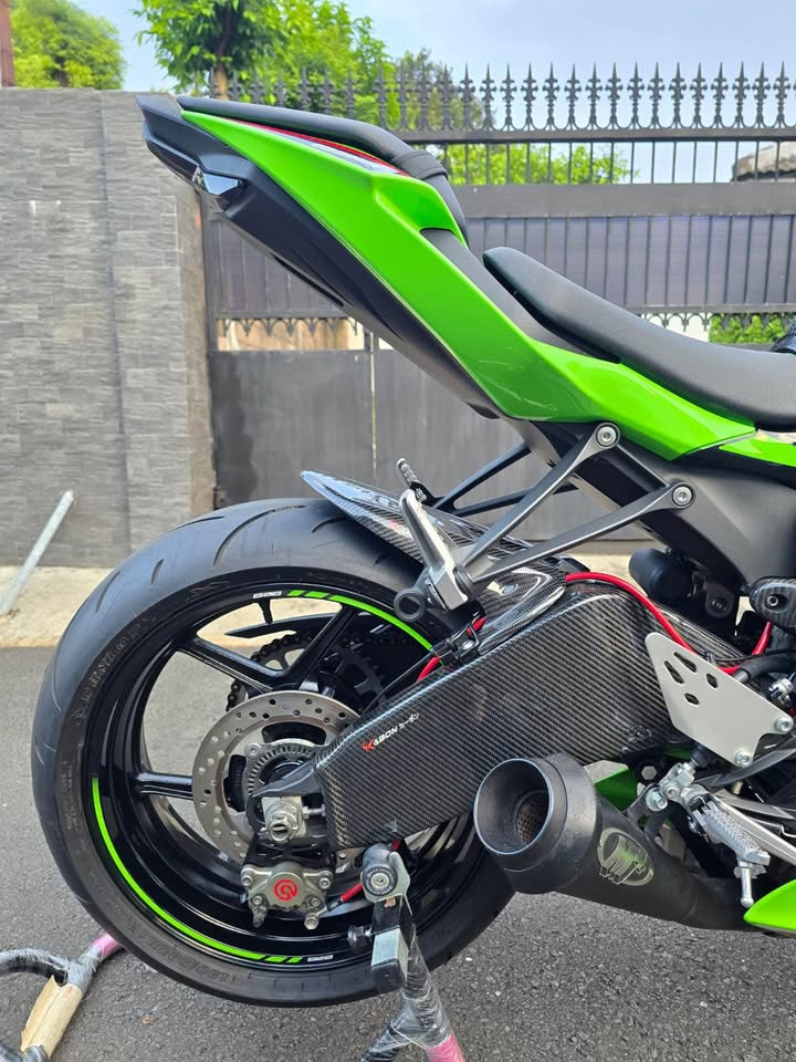 Kawasaki ZX 6R (636) Tahun 2024