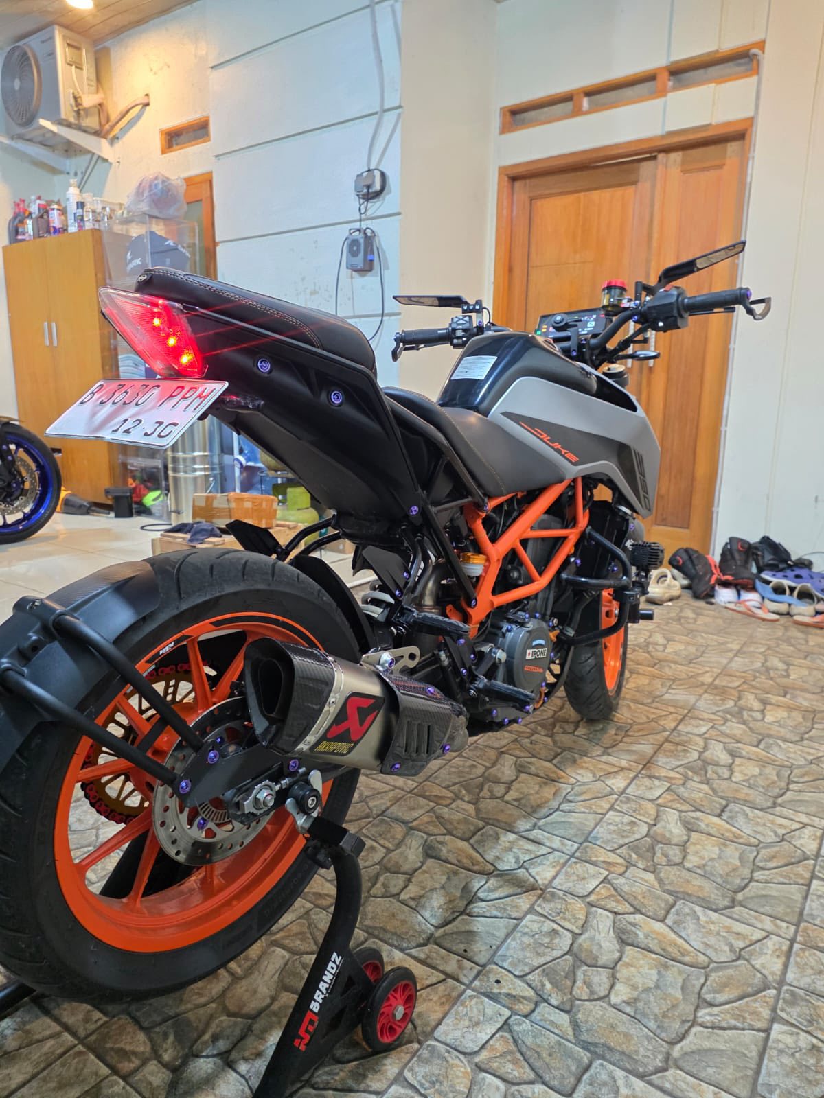 KTM DUKE 390 tahun 2022