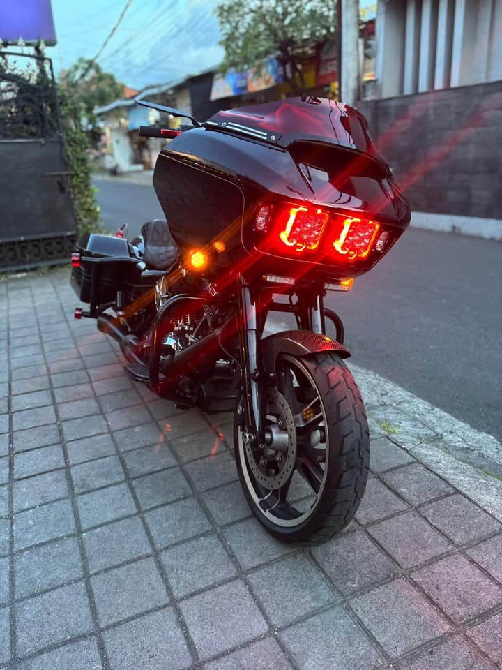 ROAD GLIDE SPECIAL RUSHMORE 2016