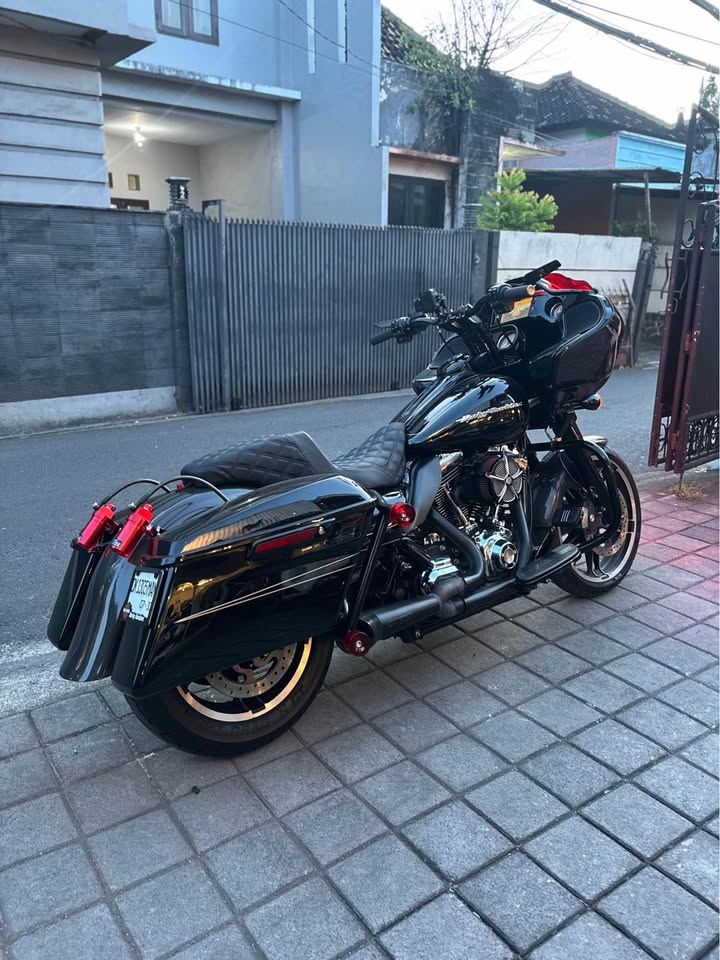 ROAD GLIDE SPECIAL RUSHMORE 2016