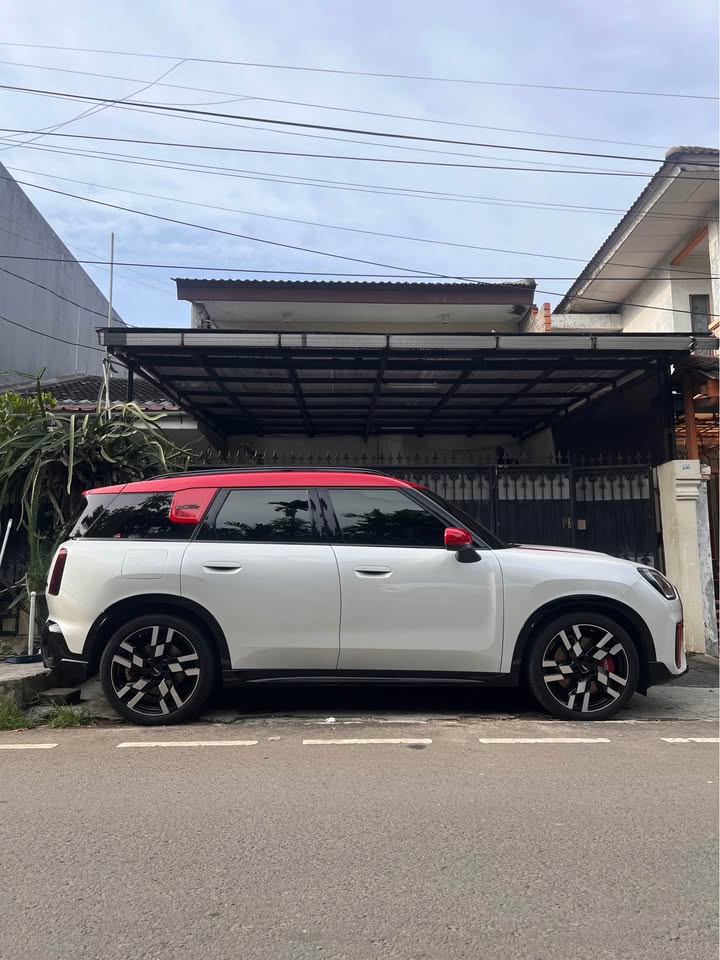 2025 MINI Countryman · Hatchback