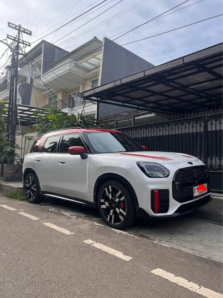 2025 MINI Countryman · Hatchback