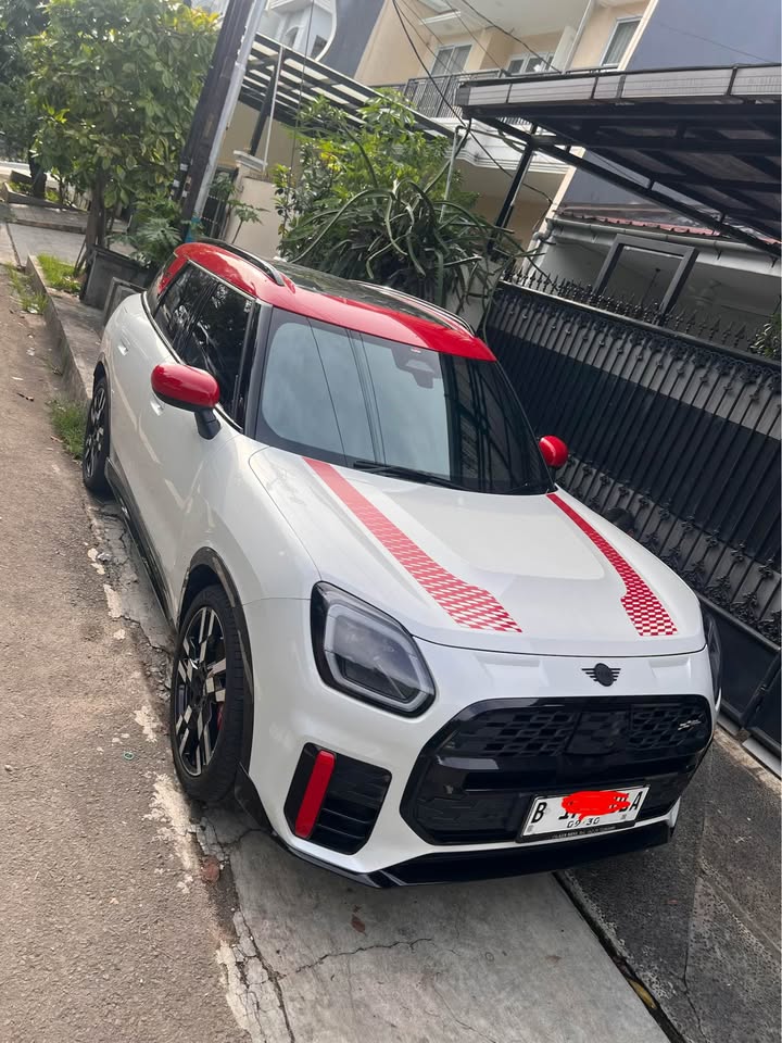 2025 MINI Countryman · Hatchback