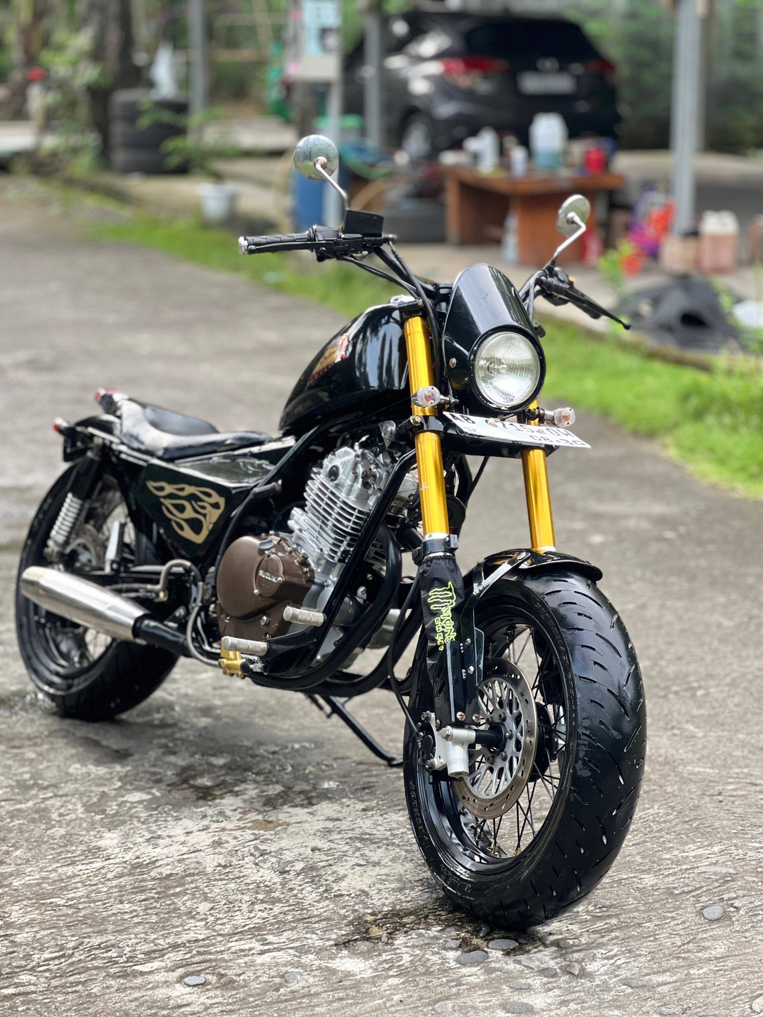 motor Custom super Bobber basic Suzuki GSX 250 CC