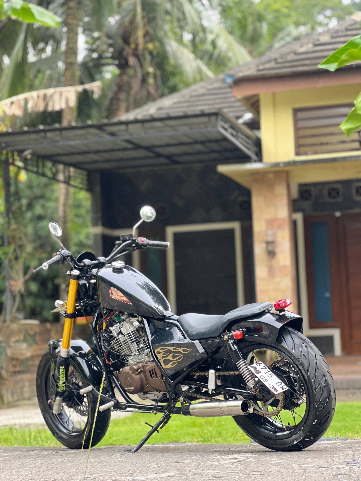 motor Custom super Bobber basic Suzuki GSX 250 CC