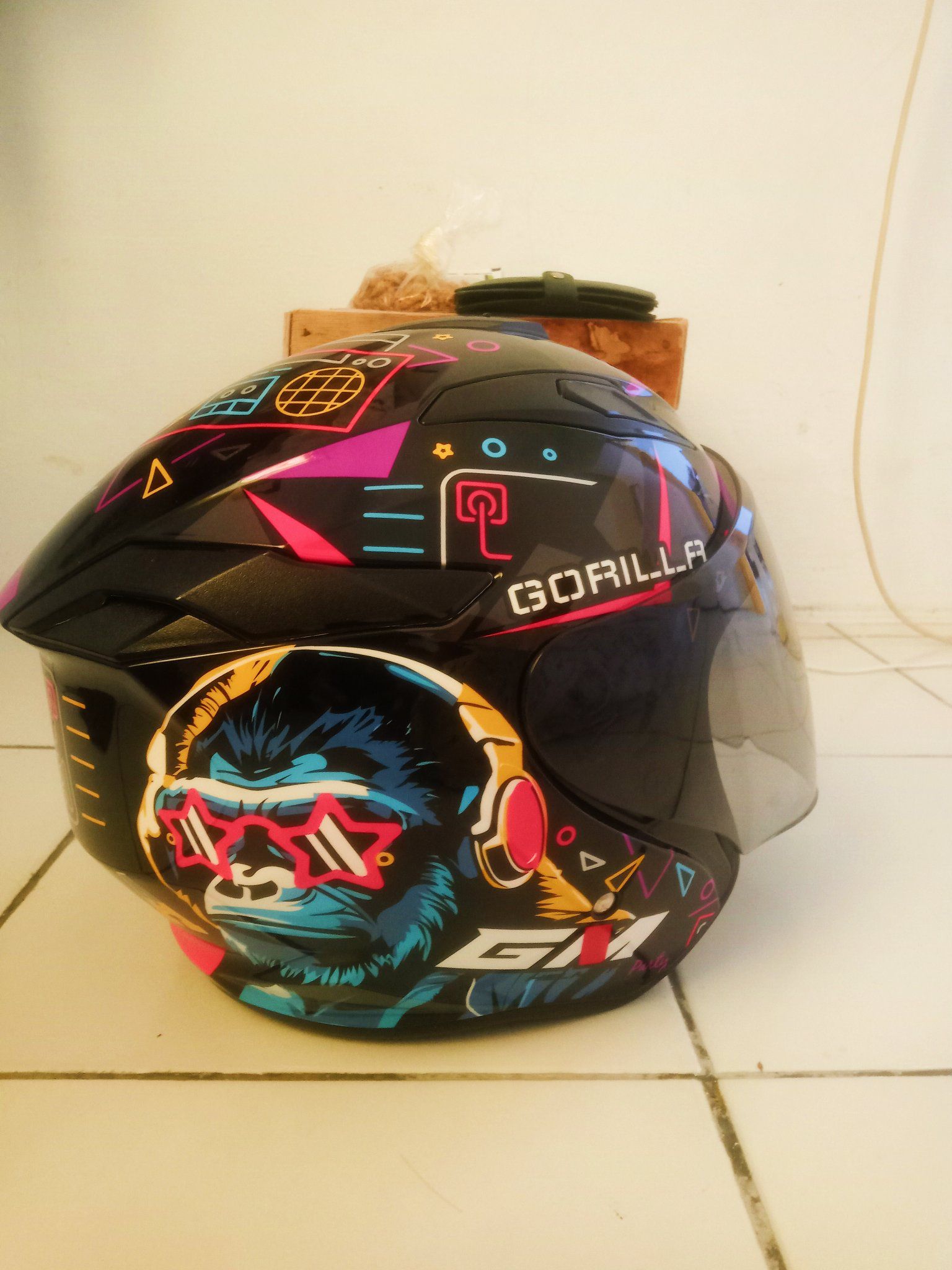 DIJUAL CEPAT! Helm GM King Fighter Gorilla – Size M, Mulus Like New