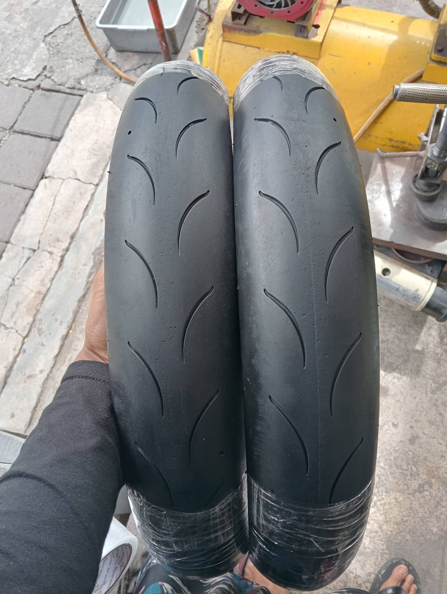 JUAL BELI BAN MOTOR NIKUNG – STOK LENGKAP & FRESH PRODUKSI 🔥