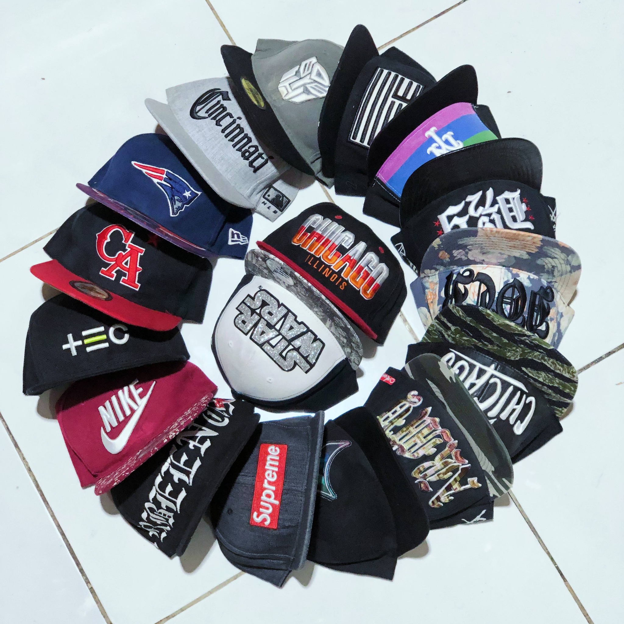 JUAL TOPI KEREN – READY STOCK, JANGAN SAMPAI KEHABISAN! 🔥
