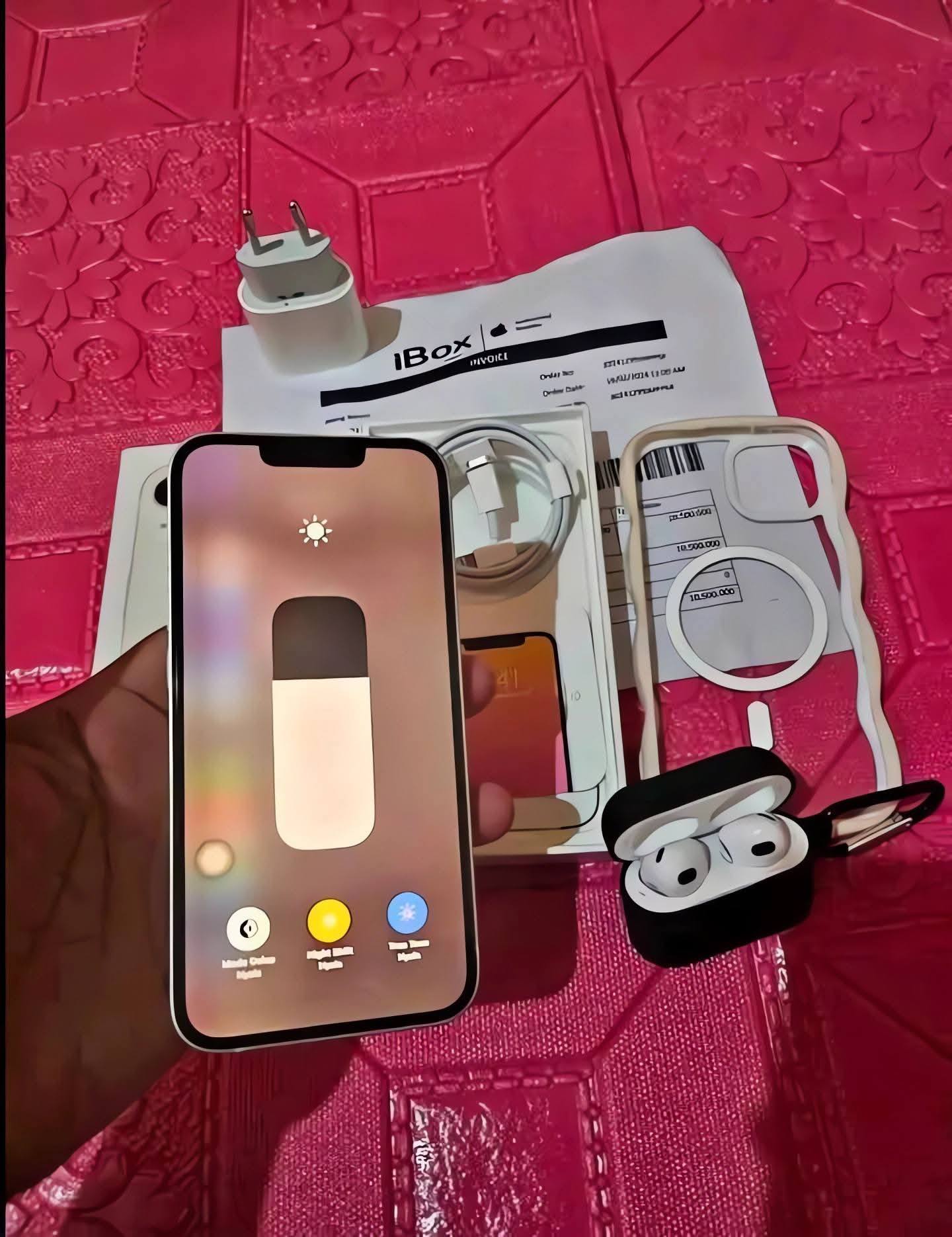 iPhone 13 128GB Putih iBox Resmi (P/AA) — Mulus Like New, BH 100%