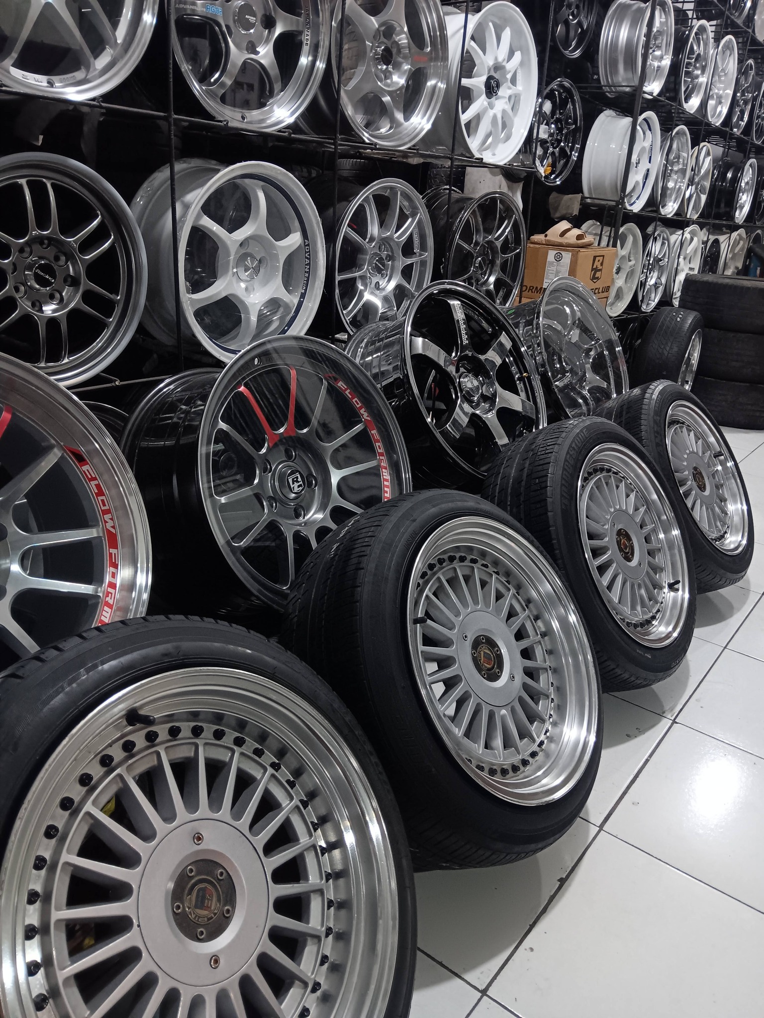 READY KEMBALI BOSKU! SAATNYA GANTI VELG & BAN 🔥