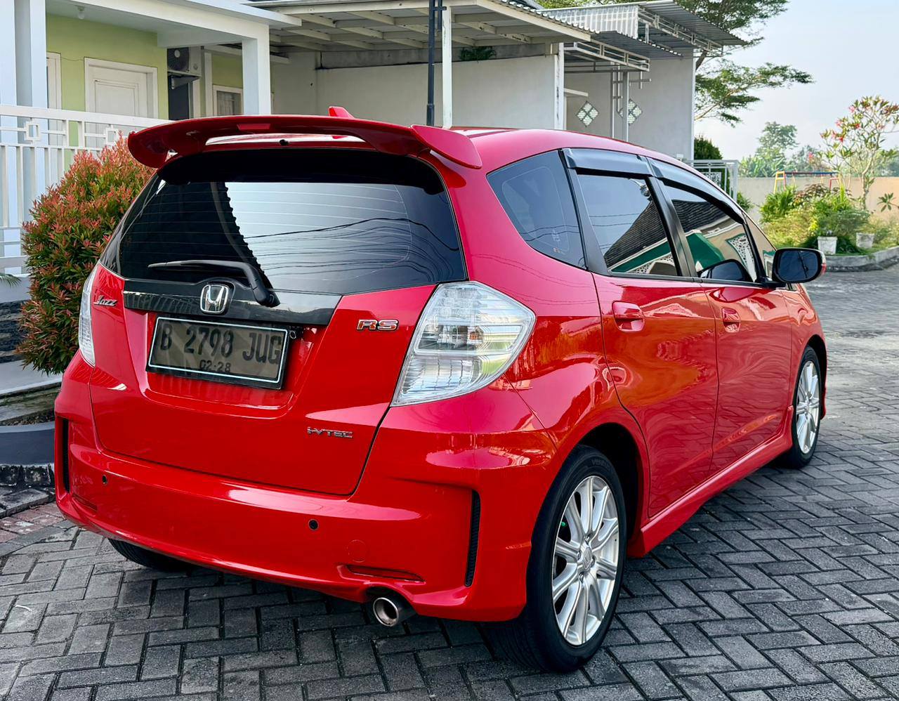 DIJUAL HONDA JAZZ RS 2012 MATIC MMC – SIAP PAKAI, PAJAK BARU!
