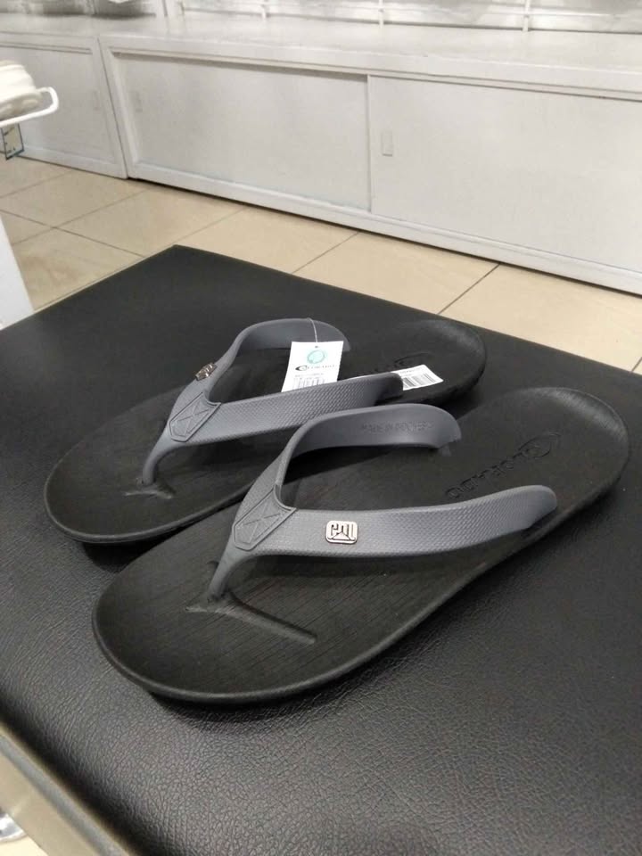Dijual Sandal Cowok COLORADO Original – Nyaman, Keren & Siap Pakai