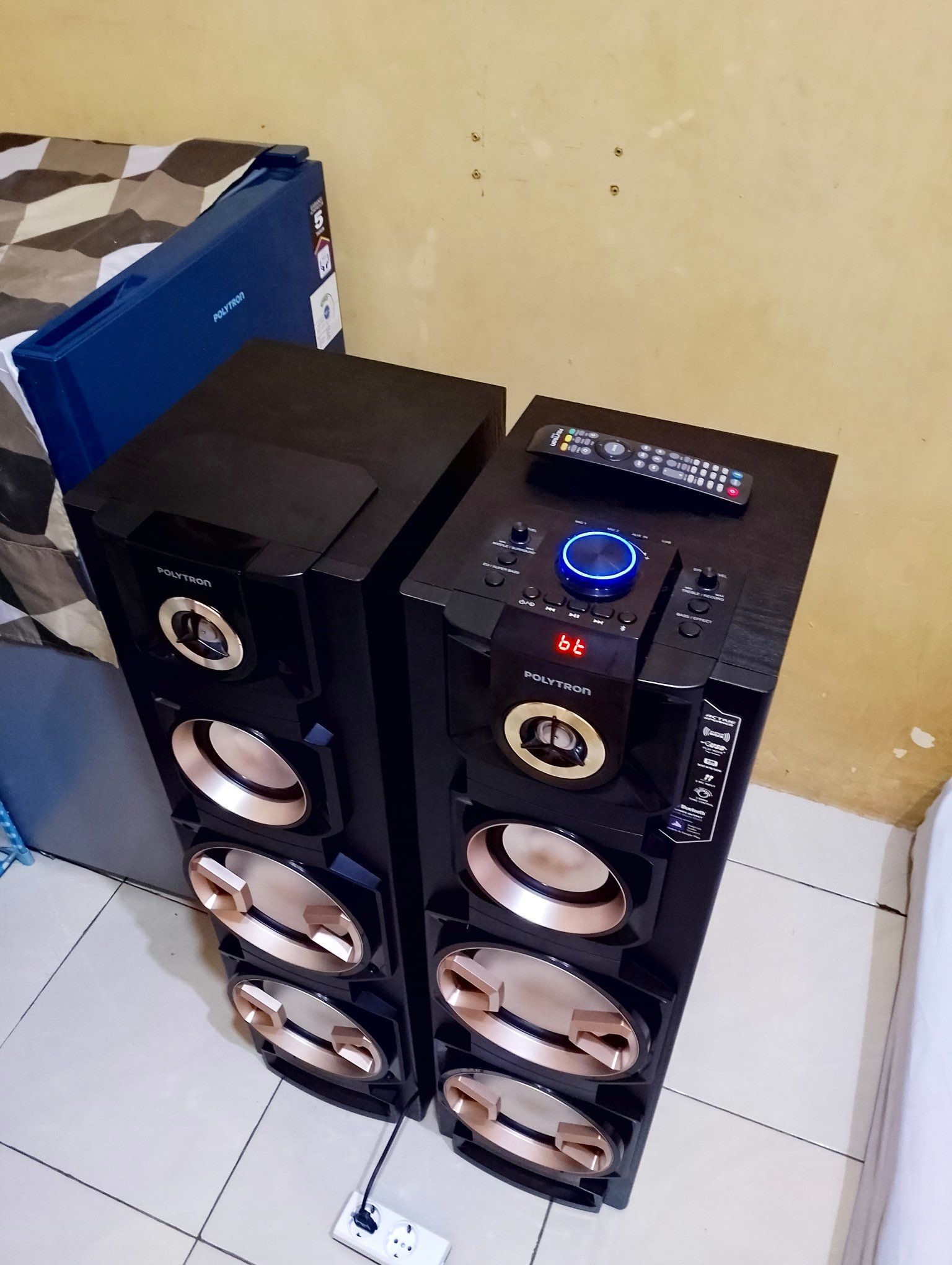 Dijual Speaker Polytron PAS 8EF28 Like New – Super Bass, Siap Karaoke! 🔊