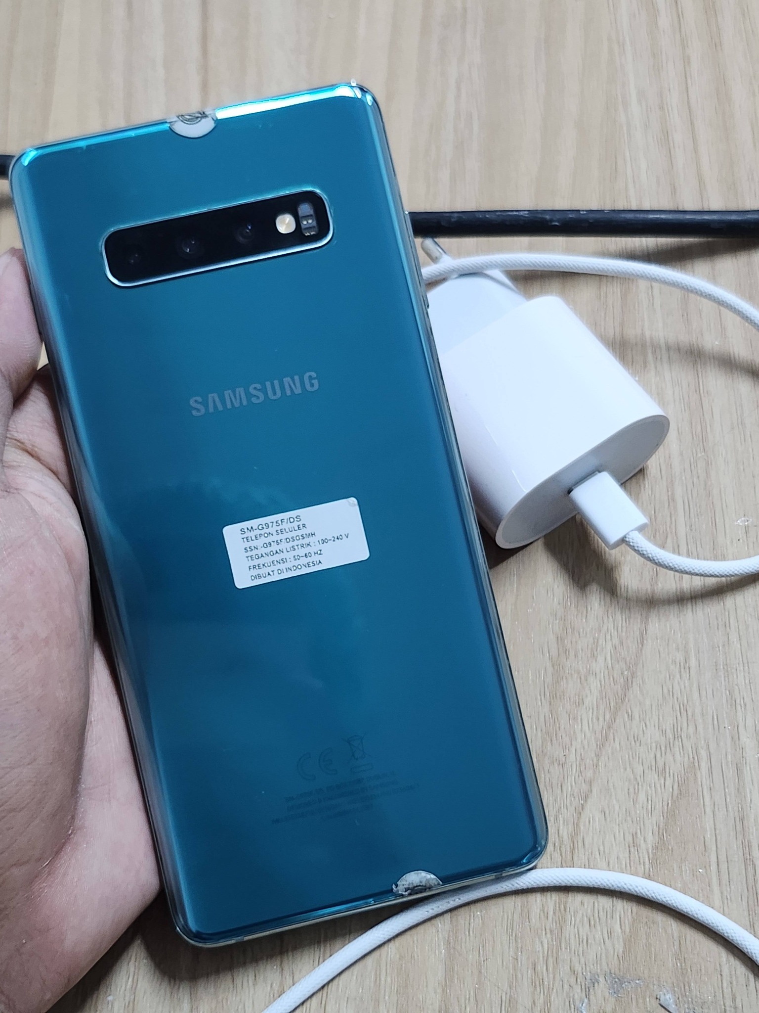 WTS Samsung Galaxy S10 Plus SEIN 8/128GB | Fullset | Kondisi Mulus 90%
