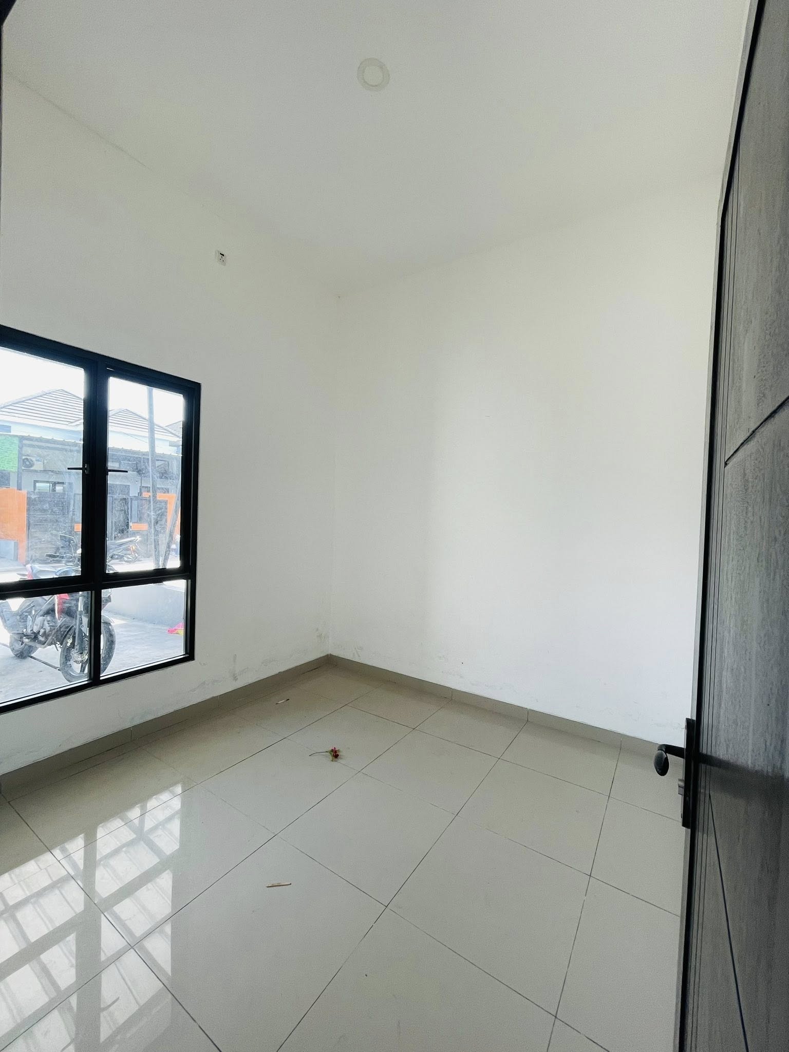 TAKE OVER RUMAH CLUSTER MUTIARA – HUNIAN NYAMAN & STRATEGIS SIAP HUNI! 🏠