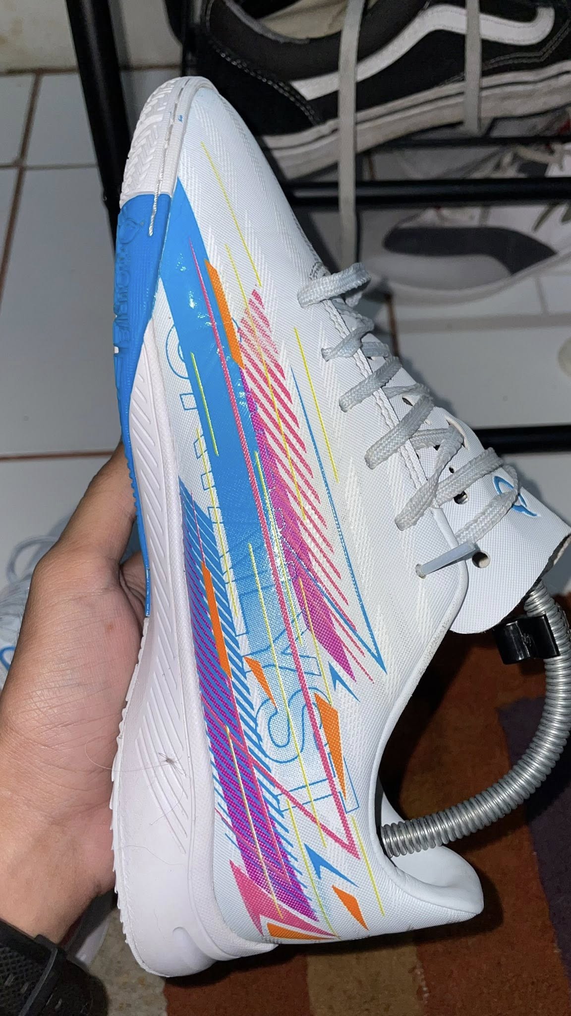 DIJUAL SEPATU FUTSAL ORIGINAL UK 39 – LENGKAP KOTAK – SIAP GAS! 🔥