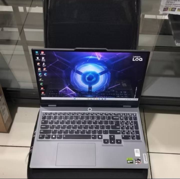 Dijual Lenovo LOQ 15 Ryzen 7 RTX 4050 | Garansi Resmi 2027