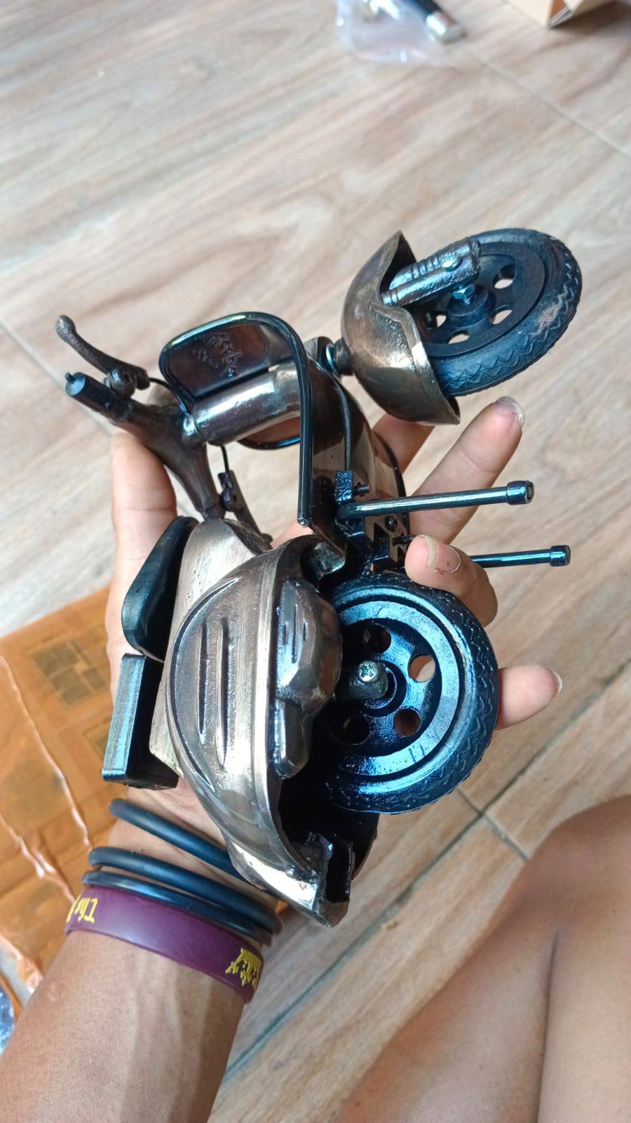 Miniatur RX King & Vespa Klasik – Detail Keren, Bahan Logam, Harga Bersahabat!