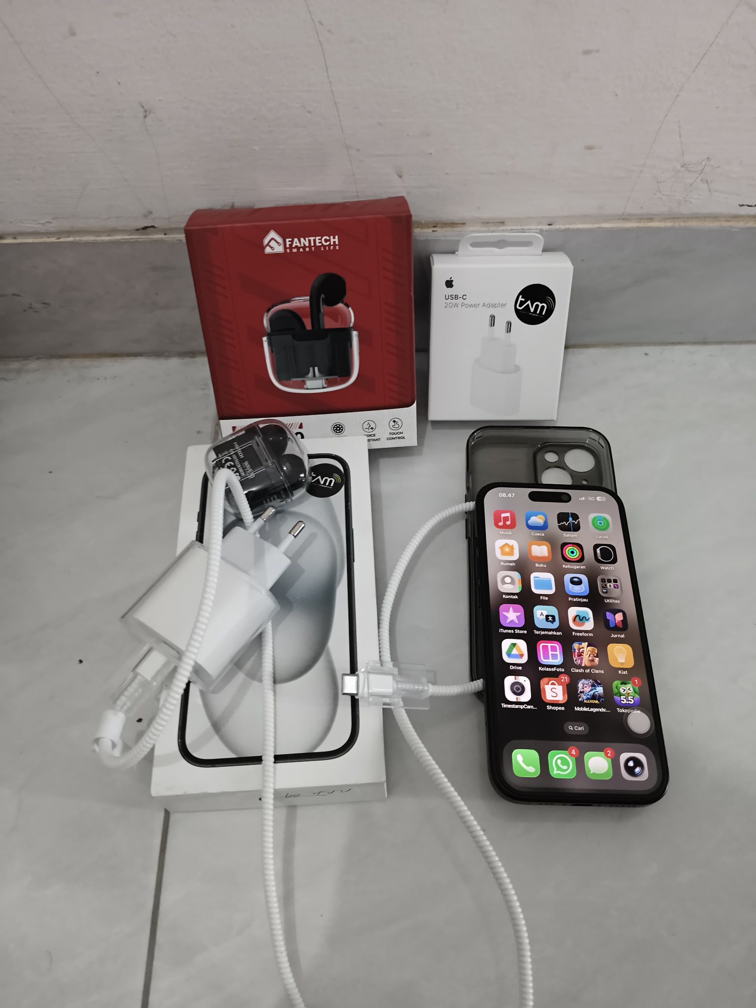 📱 DIJUAL iPhone 15 Basic 128GB Black iBox | Like New | Garansi Panjang