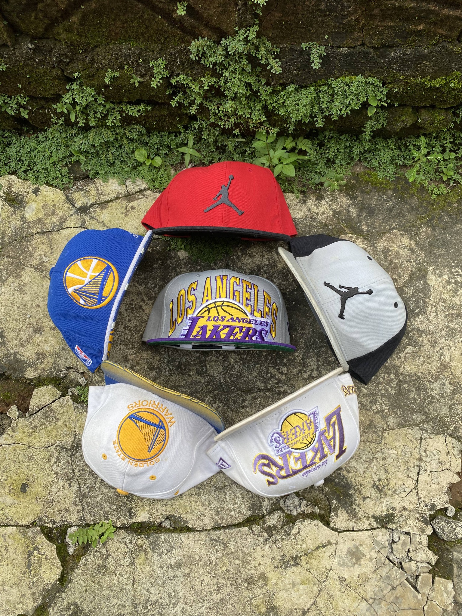 Fashion Hemat, Tampilan Sultan – Topi & Pakaian Second Original