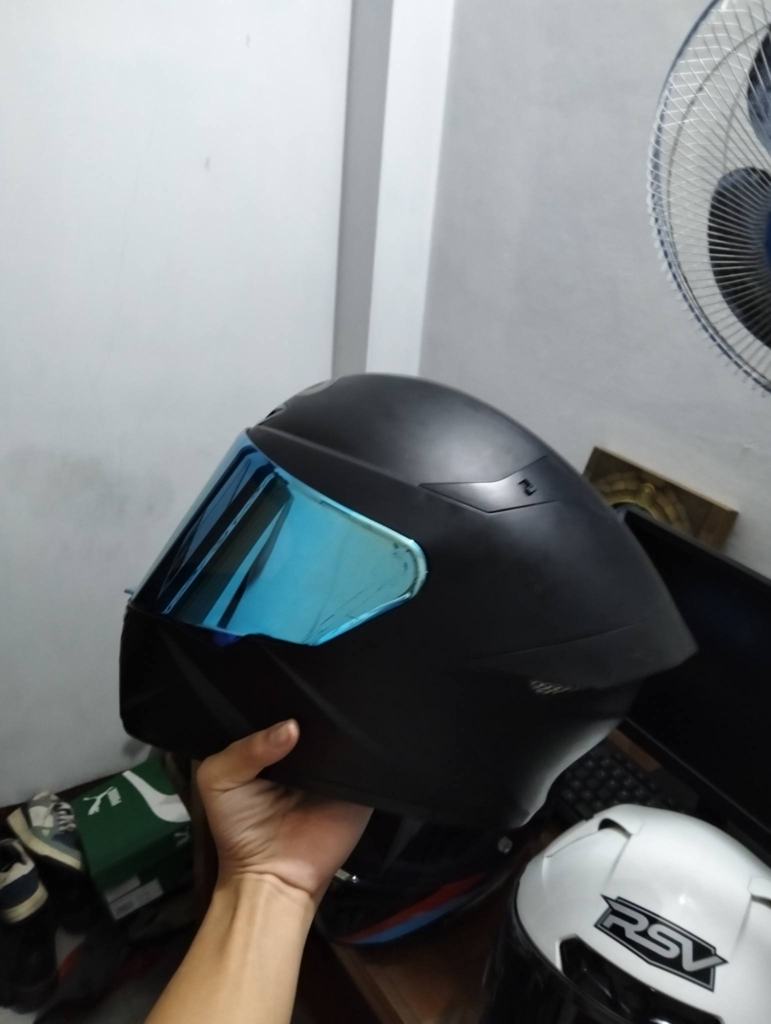 JUAL HELM PREMIUM BEKAS RASA BARU – KONDISI MULUS SIAP GAS 🔥