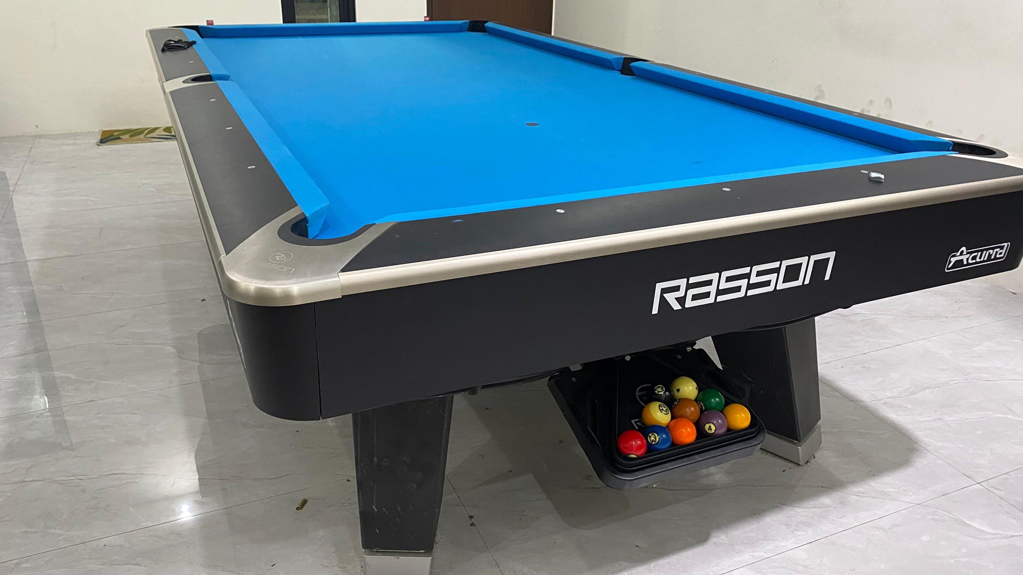 MEJA BILLIARD SULTAN RASSON ACURRA – DESAIN ELEGAN, PRESISI JUARA, SIAP MAIN!