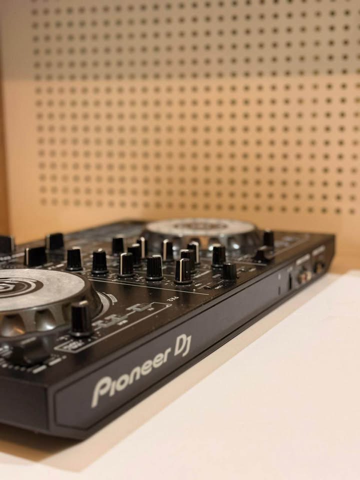 🎧 Dijual Controller DJ Pioneer DJ DDJ-FLX6 Lengkap Dus & Tas 🎶