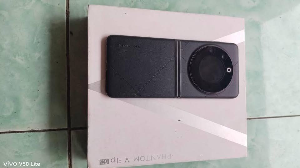 DIJUAL CEPAT! TECNO PHANTOM V FLIP 5G – HP LIPAT PREMIUM, MULUS & FULLSET 🔥