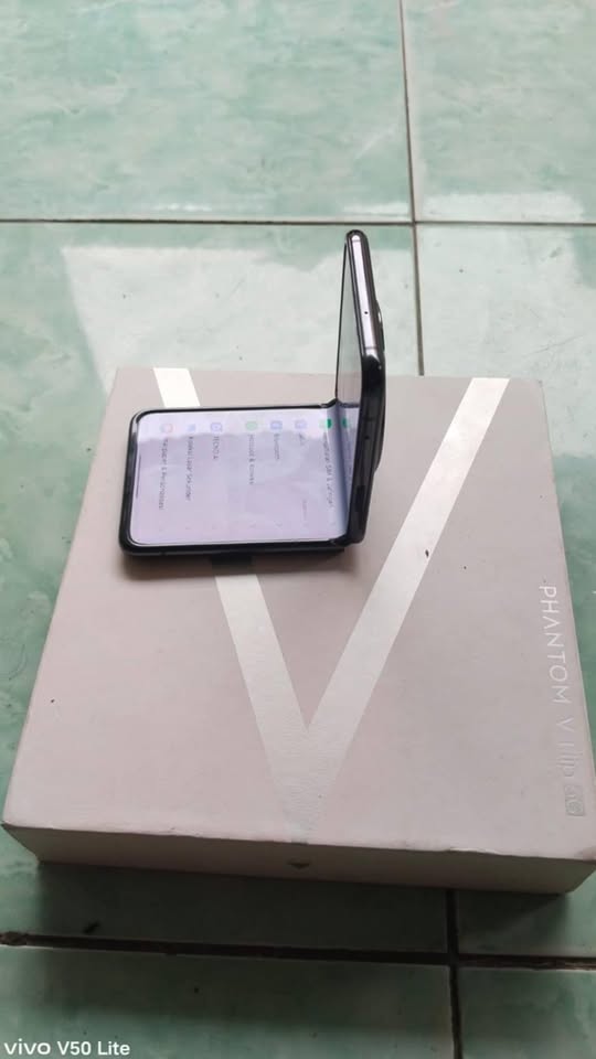 DIJUAL CEPAT! TECNO PHANTOM V FLIP 5G – HP LIPAT PREMIUM, MULUS & FULLSET 🔥