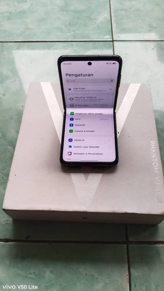 DIJUAL CEPAT! TECNO PHANTOM V FLIP 5G – HP LIPAT PREMIUM, MULUS & FULLSET 🔥