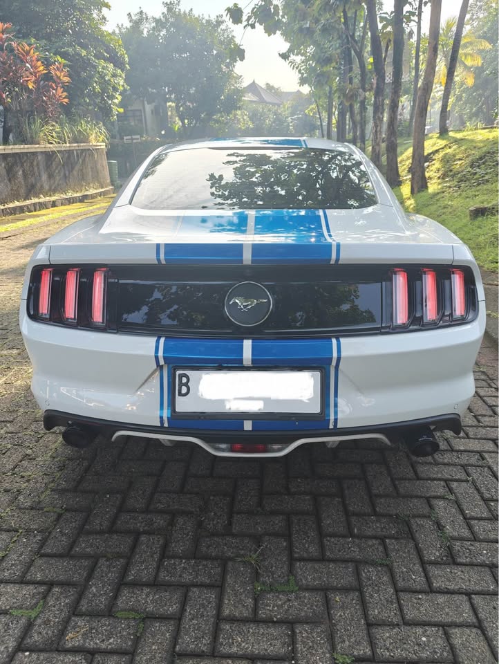 FORD MUSTANG ECOBOOST 2.3L 2016 PUTIH | LOW KM | FULL BONUS | KONDISI ISTIMEWA