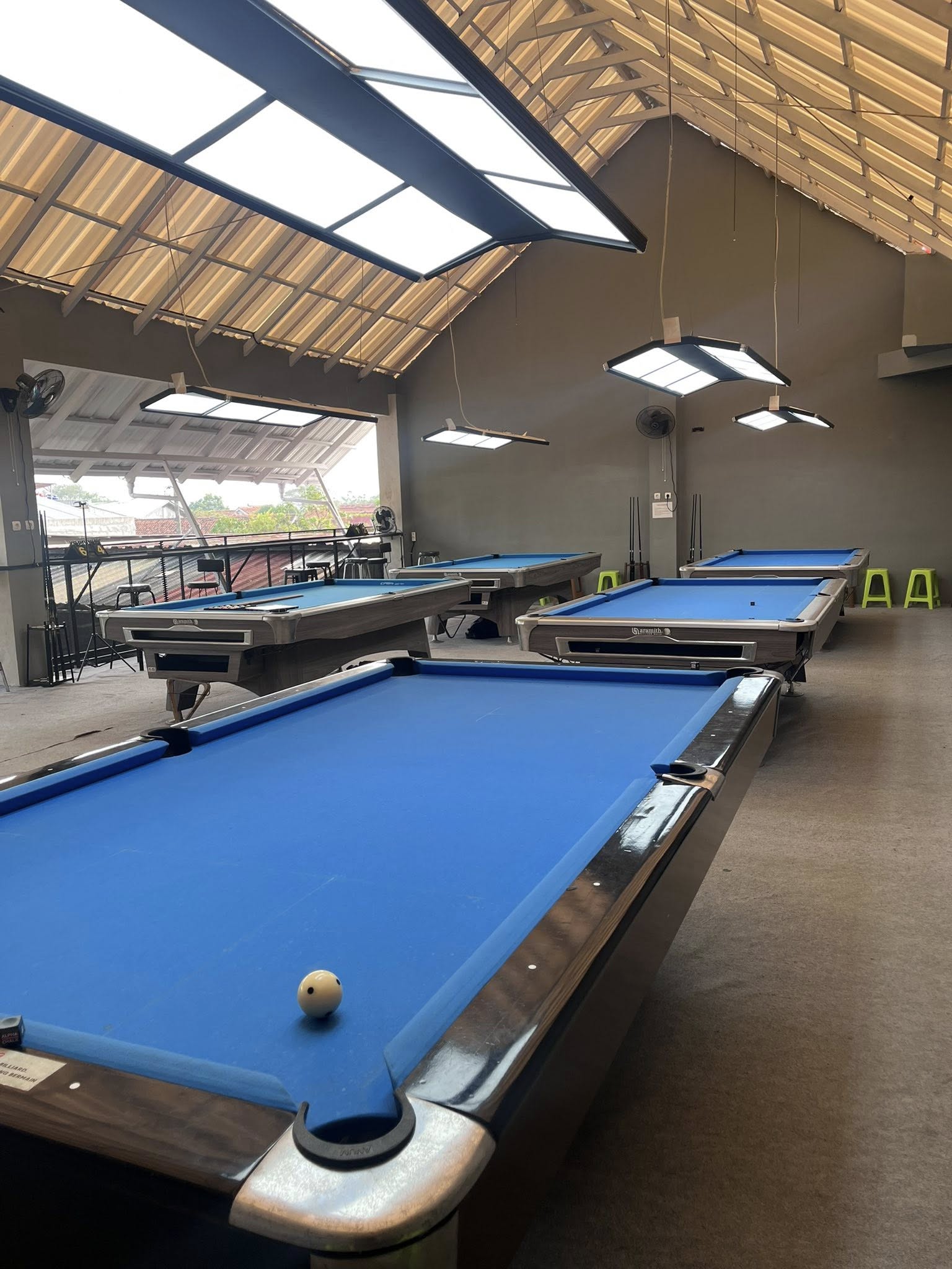 DIJUAL CEPAT! Meja Biliar Lokal 9FT Second Berkualitas – Ready 5 Unit