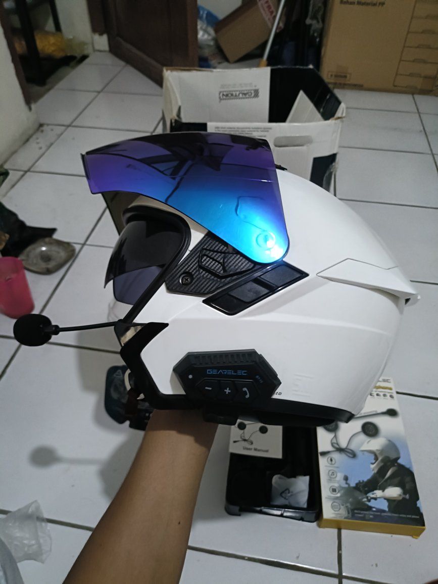 DIJUAL RSV SV300 PUTIH GLOSSY – PAKET GANTENG FULSET, SIAP PAKE! 🔥