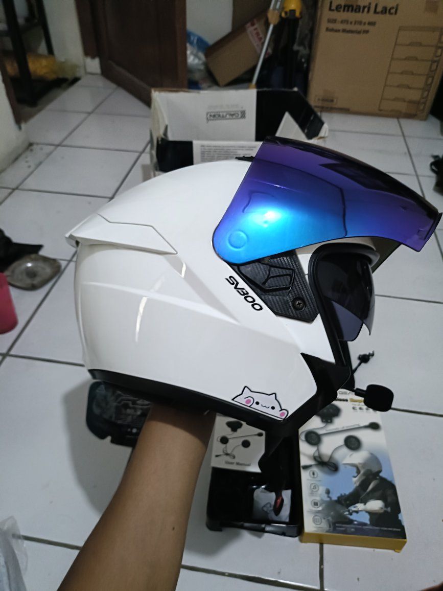 DIJUAL RSV SV300 PUTIH GLOSSY – PAKET GANTENG FULSET, SIAP PAKE! 🔥