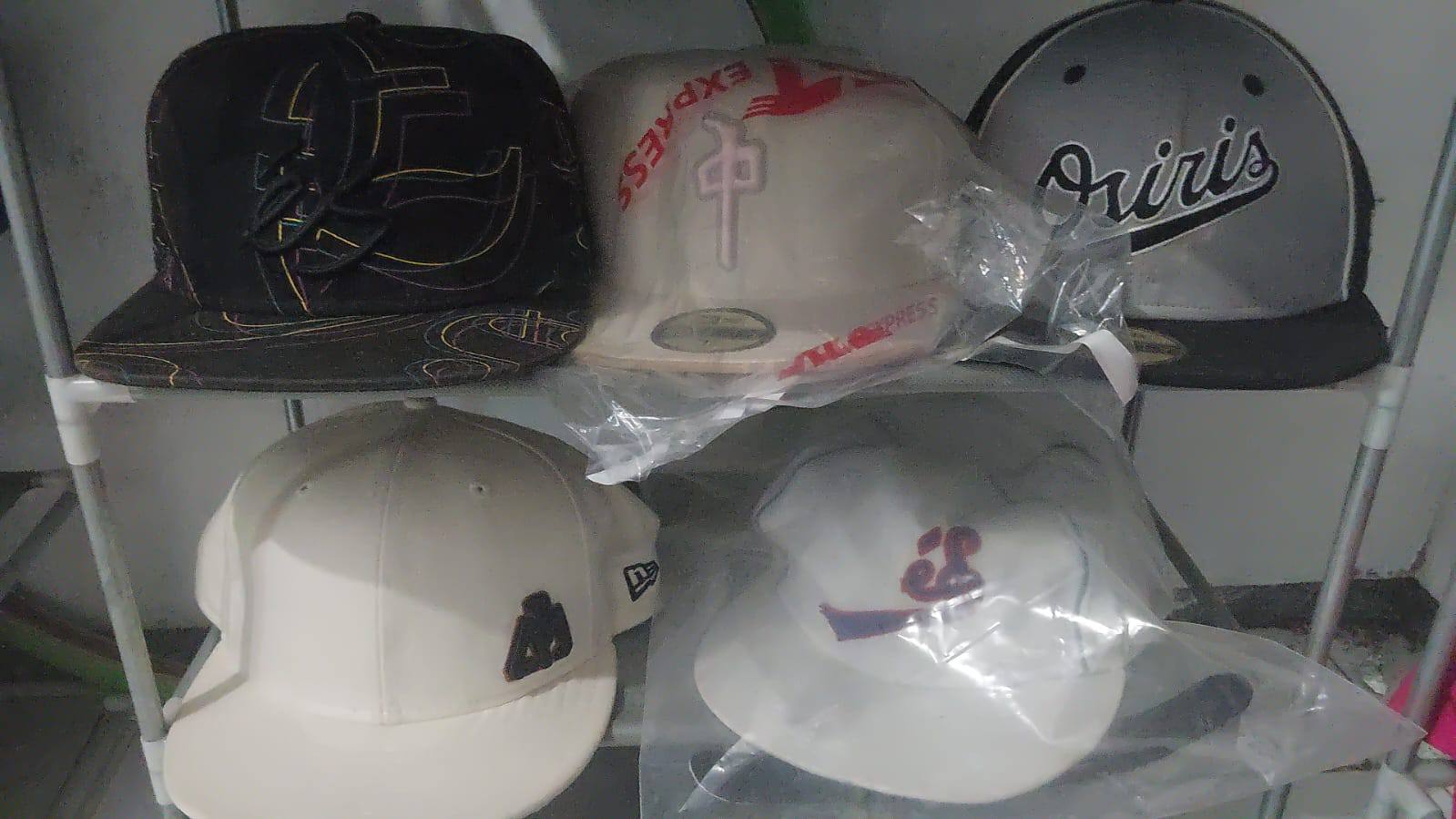 Dijual New Era x Brand Skateboard Original – Rare Item, Kondisi Mantap