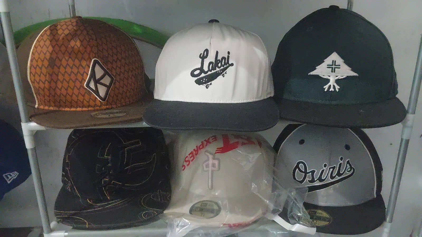 Dijual New Era x Brand Skateboard Original – Rare Item, Kondisi Mantap