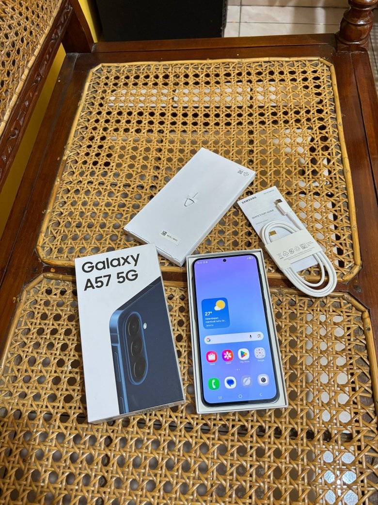 JUAL / TT SAMSUNG A57 5G TERBARU RAM 12+12 / 256GB – LIKE NEW OPEN BOX
