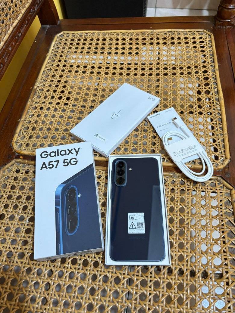 JUAL / TT SAMSUNG A57 5G TERBARU RAM 12+12 / 256GB – LIKE NEW OPEN BOX