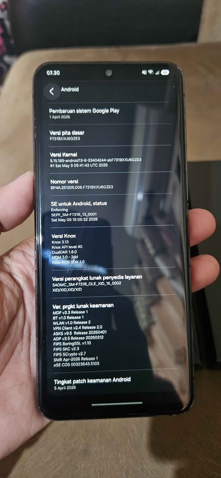JUAL CEPAT Samsung Z Flip 5 8/256GB SEIN – Mesin Sehat, Cocok Gaming ML! 🔥