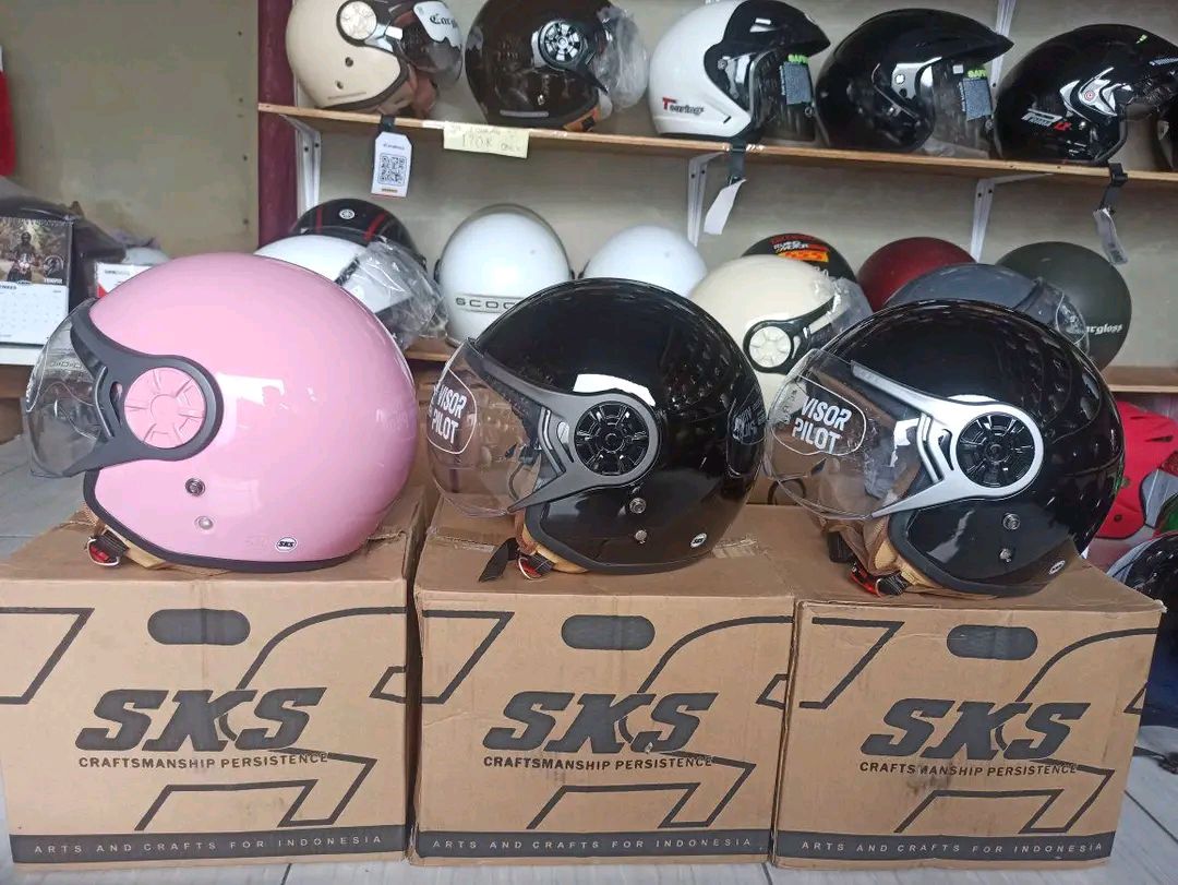 MONGGO! JUAL HELM BAWAAN MOTOR & CARGLOSS ORI / GRADE ORI – SEMUA READY 🔥