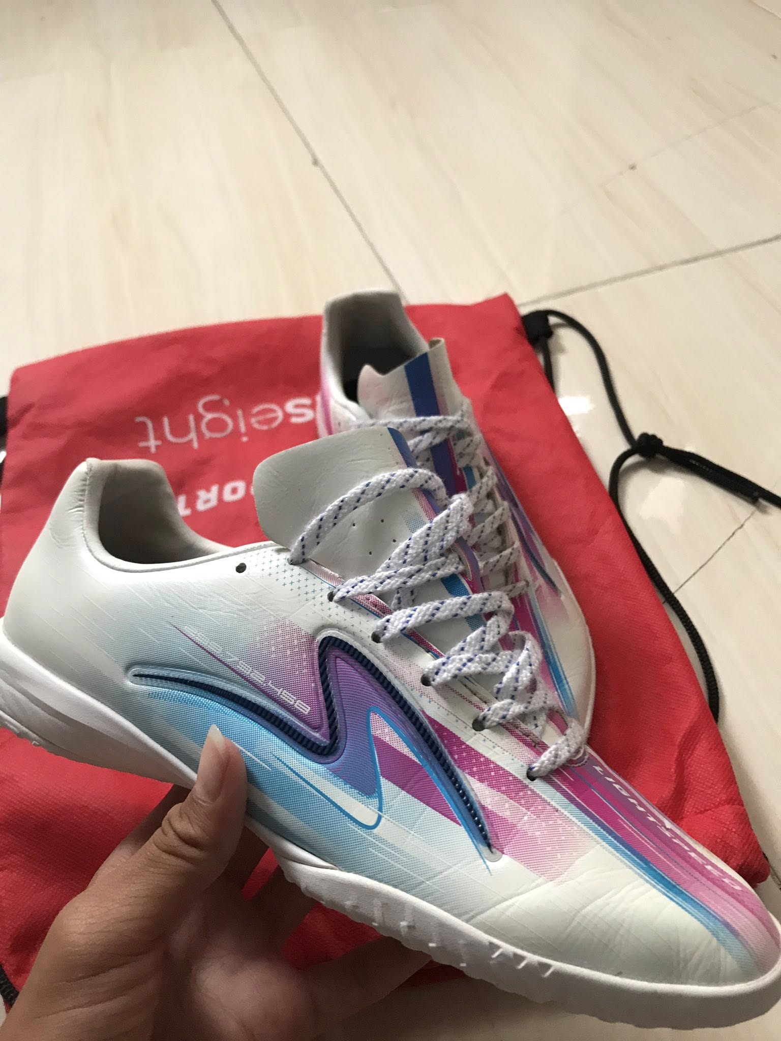JUAL / TT SEPATU FUTSAL KONDISI 98% – MULUS, FULL SET, SIAP GAS! 🔥