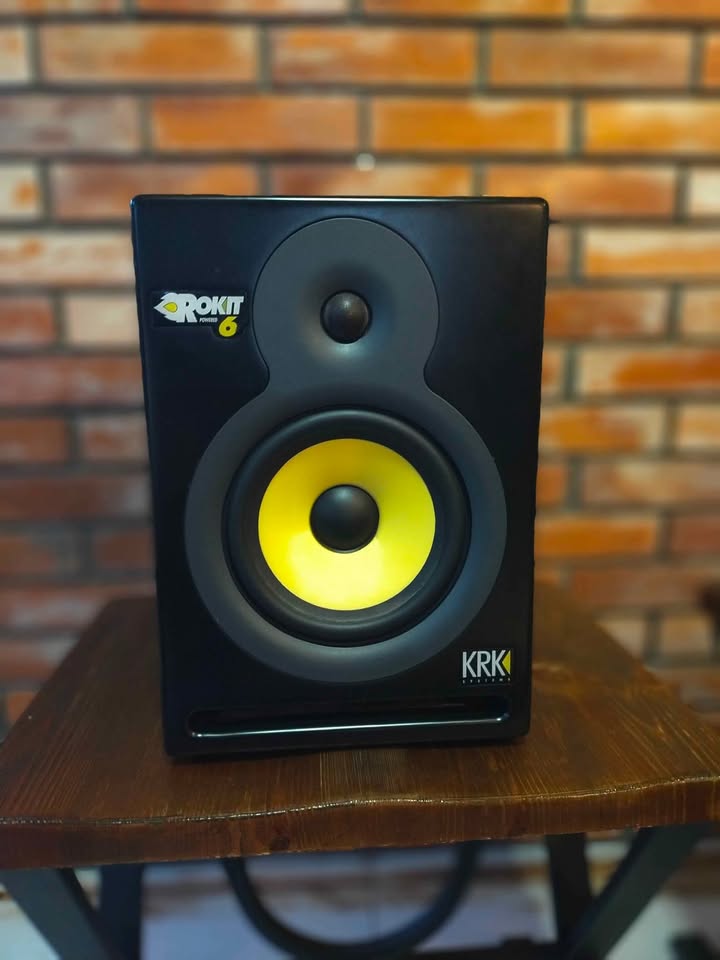 JUAL SPEAKER AKTIF KRK ROKIT 6 INCH MADE IN USA – KONDISI ISTIMEWA