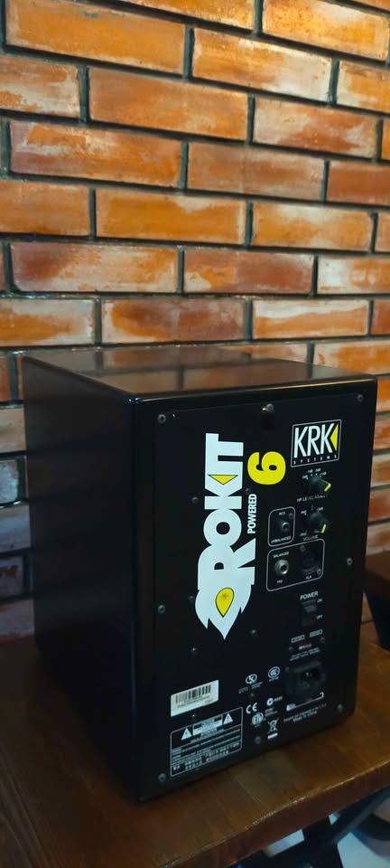 JUAL SPEAKER AKTIF KRK ROKIT 6 INCH MADE IN USA – KONDISI ISTIMEWA