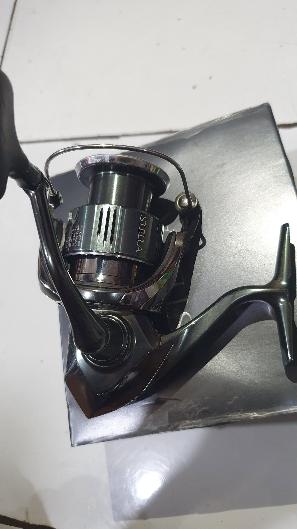 🎣 Jual Reel Shimano Stella 2022 C3000XG – No Minus, Lengkap + Tas